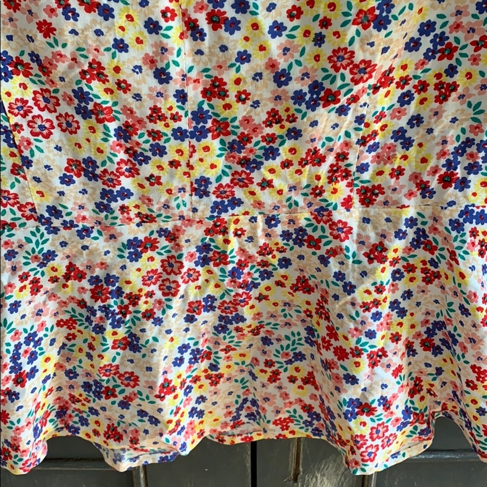Floral top - Picture 7 of 7